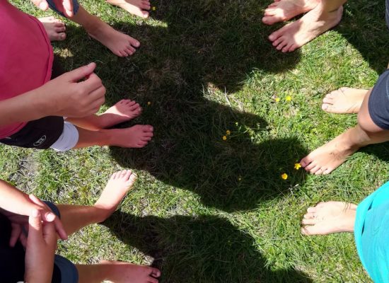 barfuß durchs Gelände